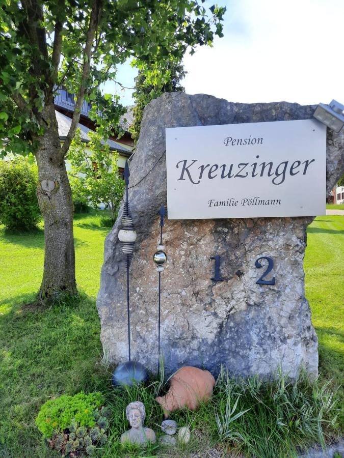 Pension Kreuzinger, 5310 Tiefgraben エクステリア 写真